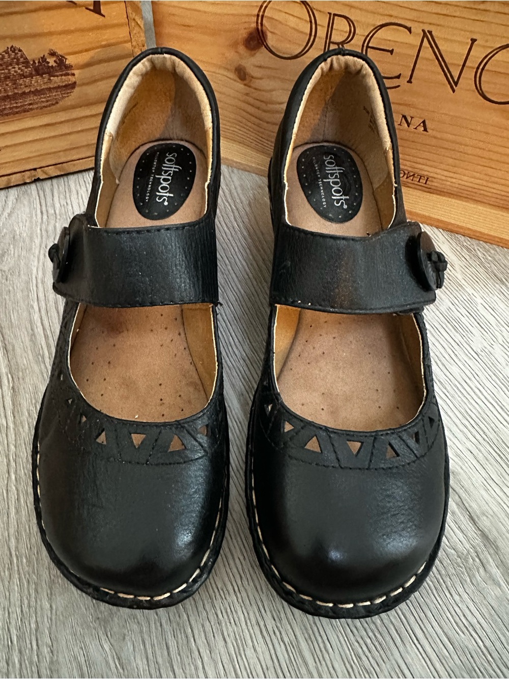 Softspots Stephanie Black Leather Clog Mules Mary Jane Comfort Shoes 9.5W